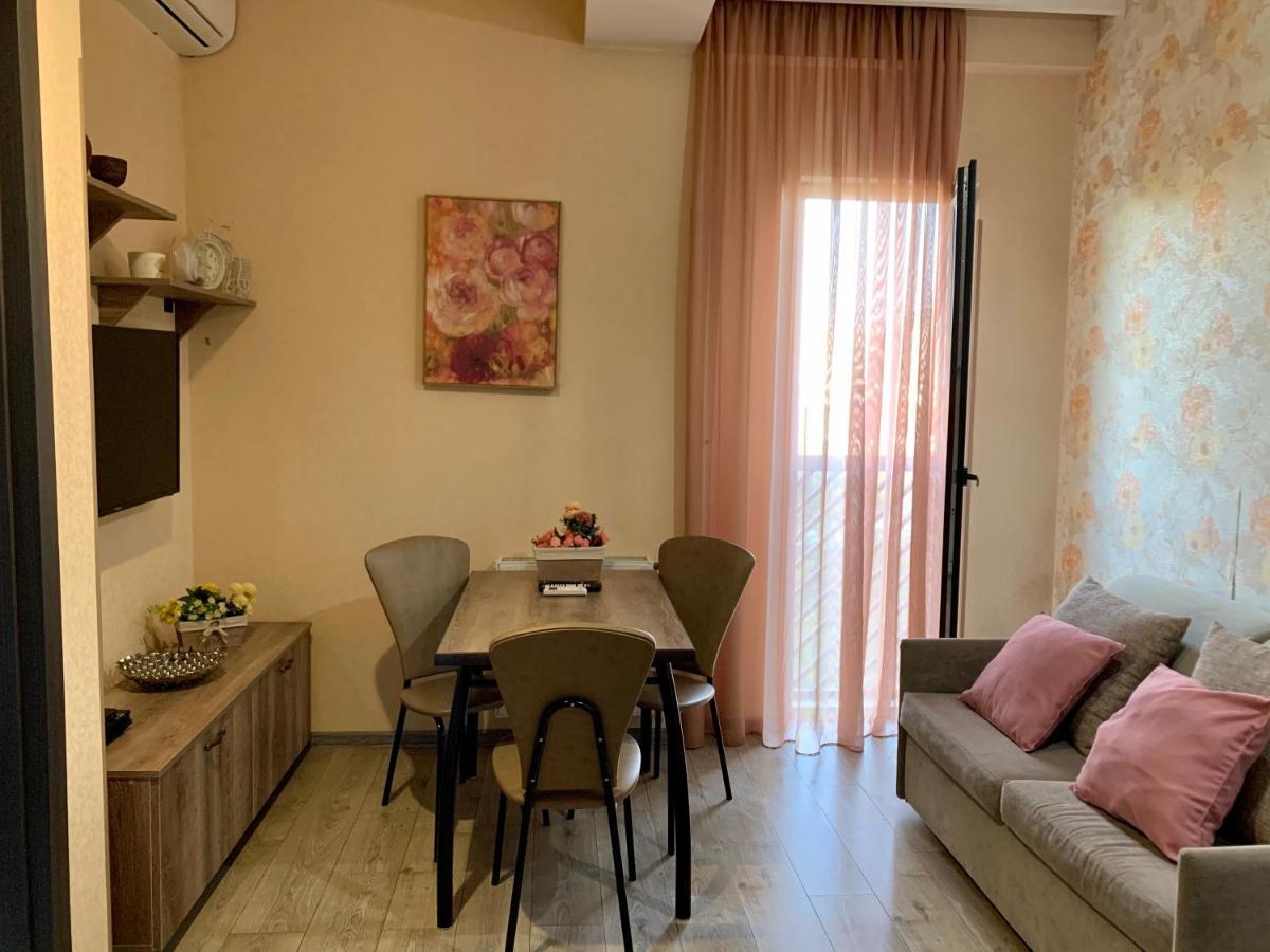 Lech Kachinski Apartment 3 Tbilisi Eksteriør billede